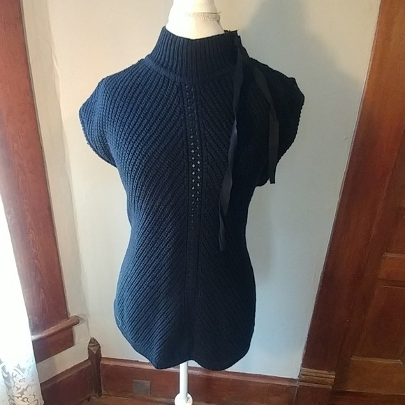JESSICA Simpson Sleeveless sweater -navy - Picture 1 of 1